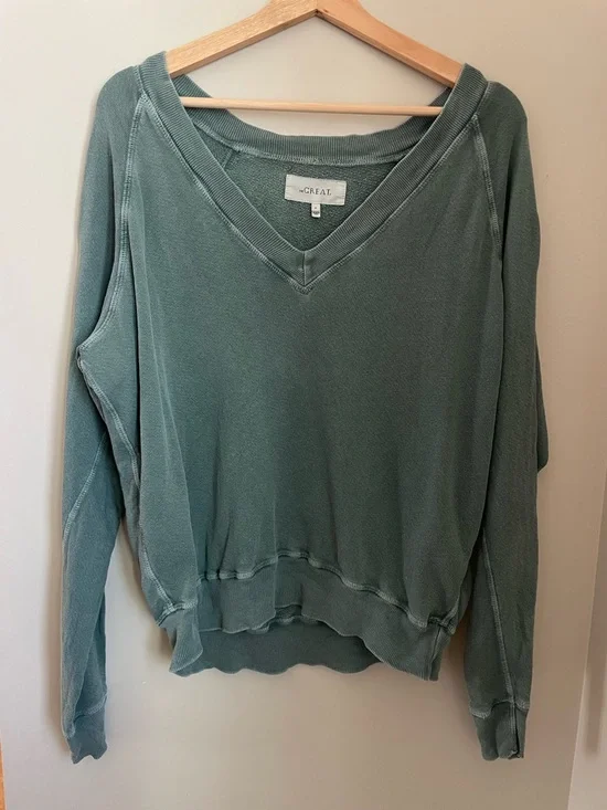 The GREAT V Neck Raglan Vintage Style Sweatshirt Green Size 0 or XS - Picture 2 of 10